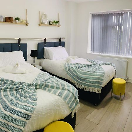 Modern & Cosy 2-Bed Apartment Near Nec, Airport & Jlr! Birmingam Habitación foto