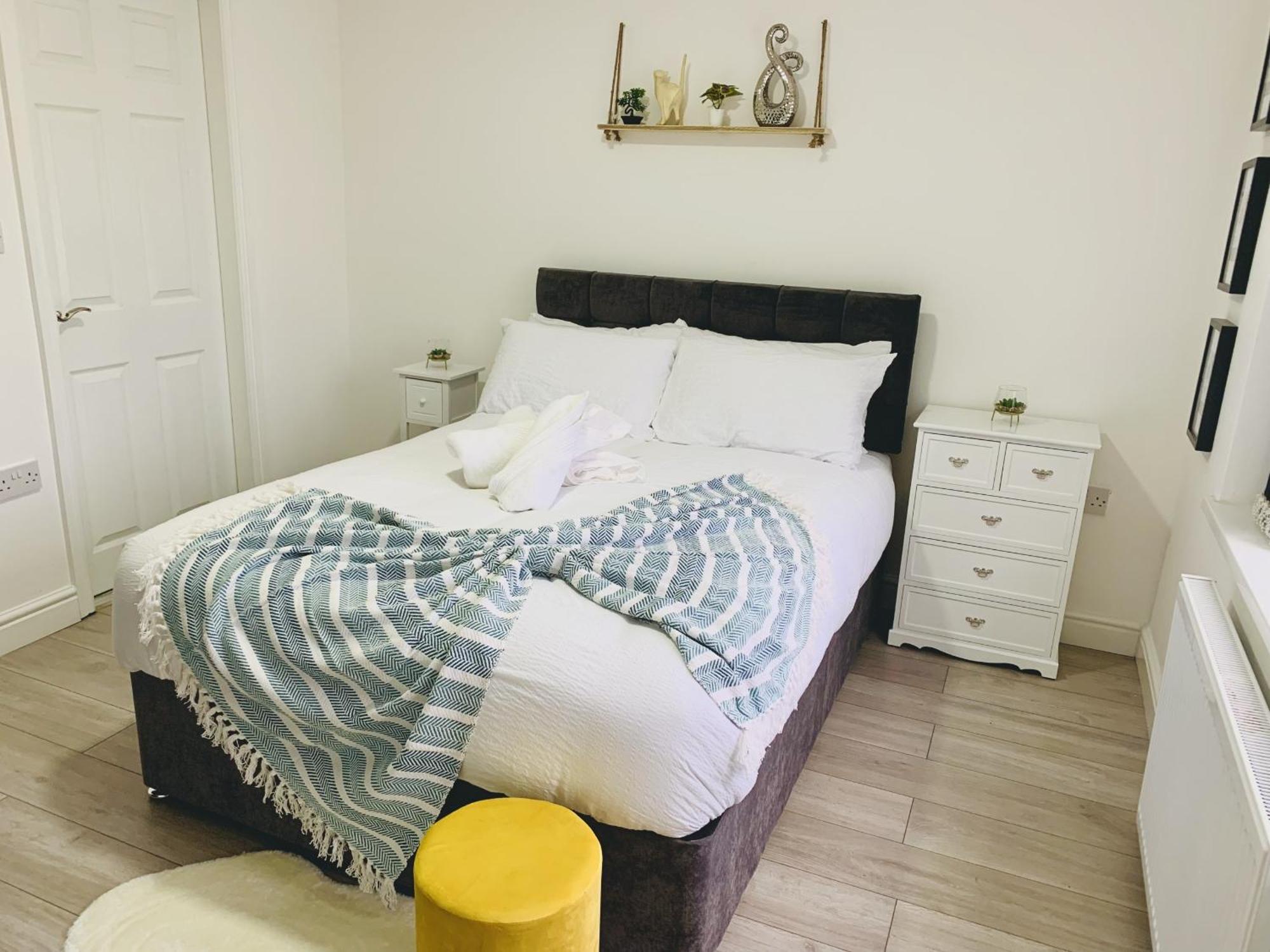 Modern & Cosy 2-Bed Apartment Near Nec, Airport & Jlr! Birmingam Habitación foto