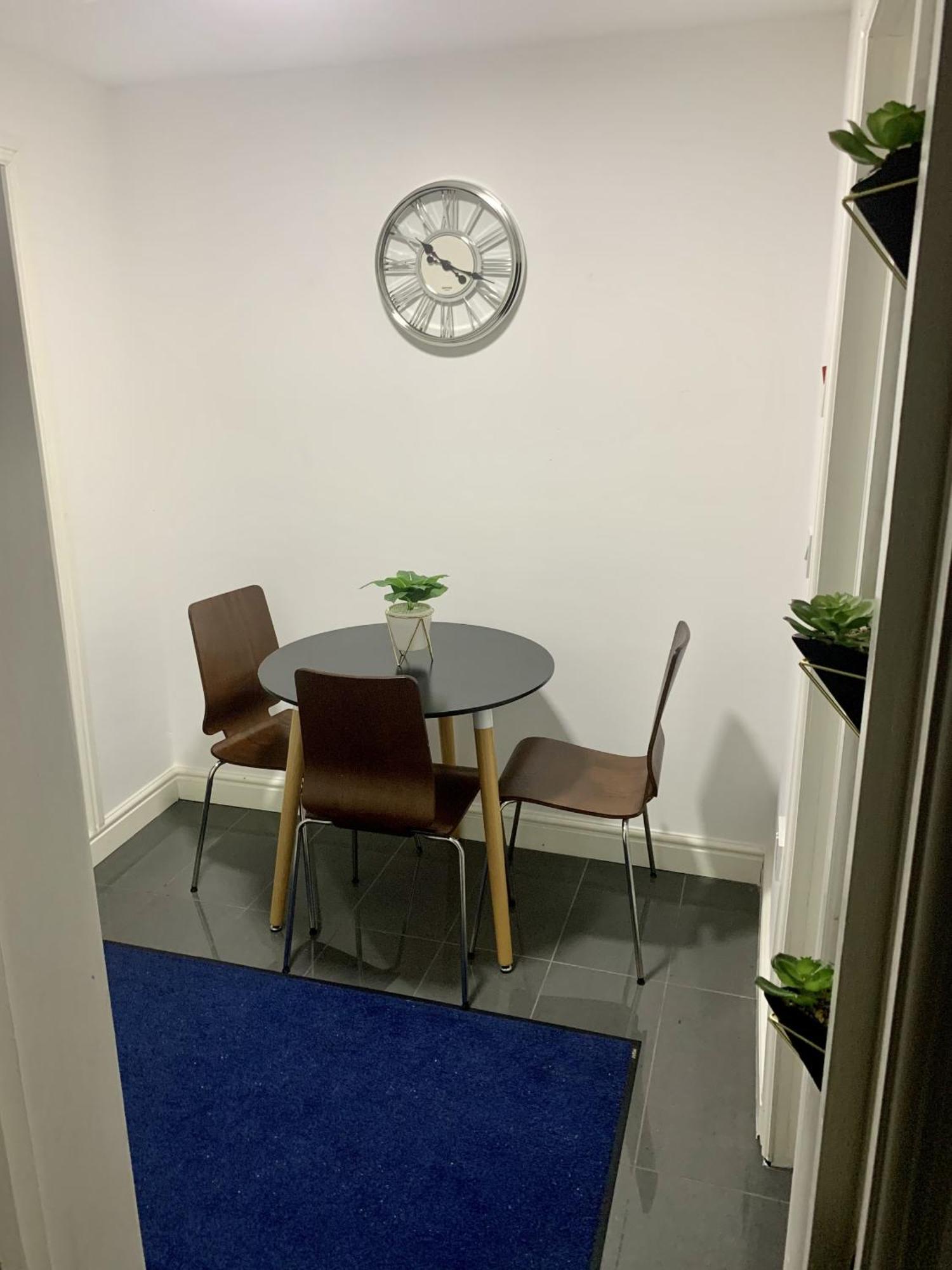 Modern & Cosy 2-Bed Apartment Near Nec, Airport & Jlr! Birmingam Habitación foto